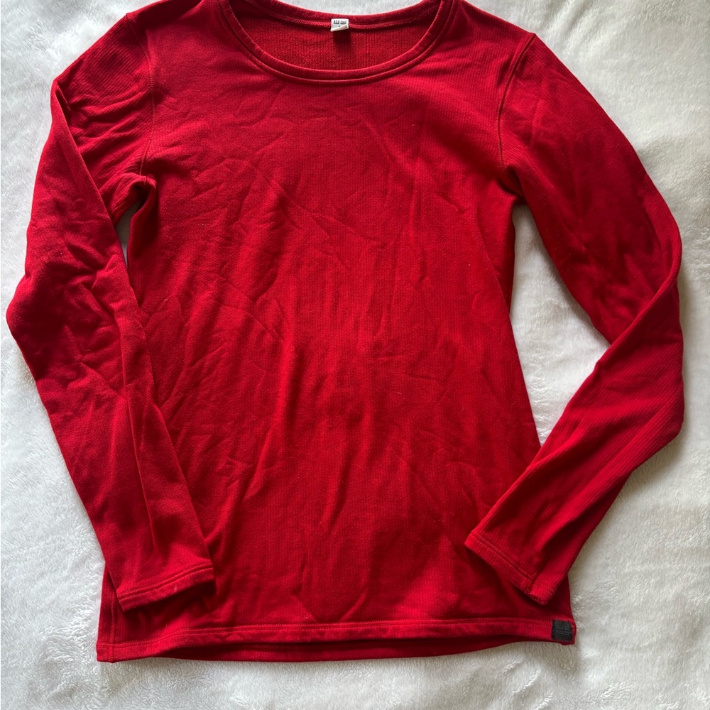 Uniqlo Scarlet Crew Neck Top